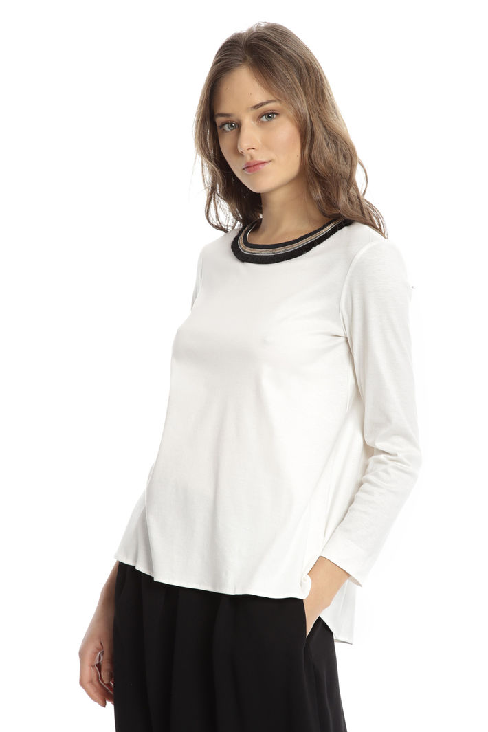 T-shirt in jersey con collier Intrend T-shirt in jersey con collier Intrend