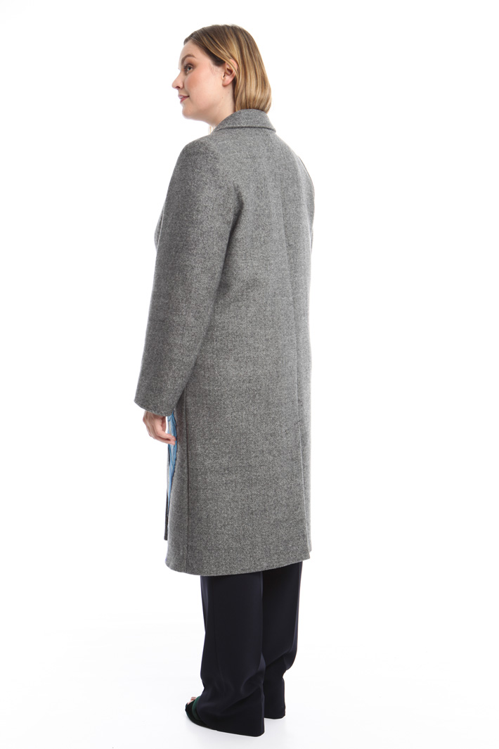 Cappotto con maxi ricamo Diffusione Tessile Cappotto con maxi ricamo Diffusione Tessile