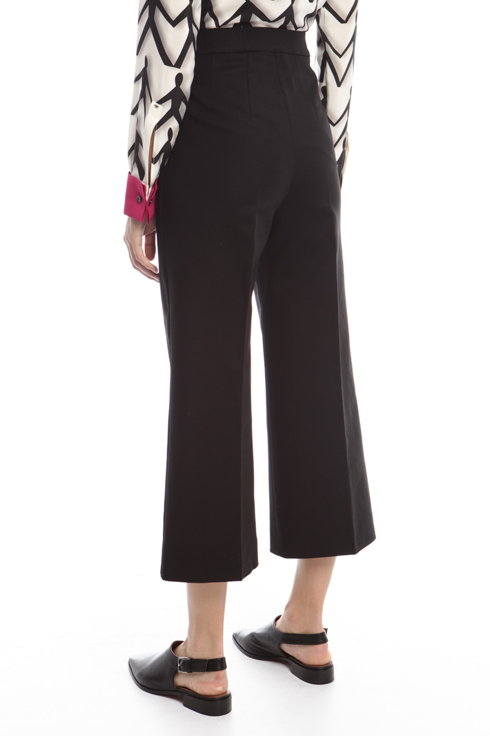 Pantaloni con bottoni Diffusione Tessile Pantaloni con bottoni Diffusione Tessile