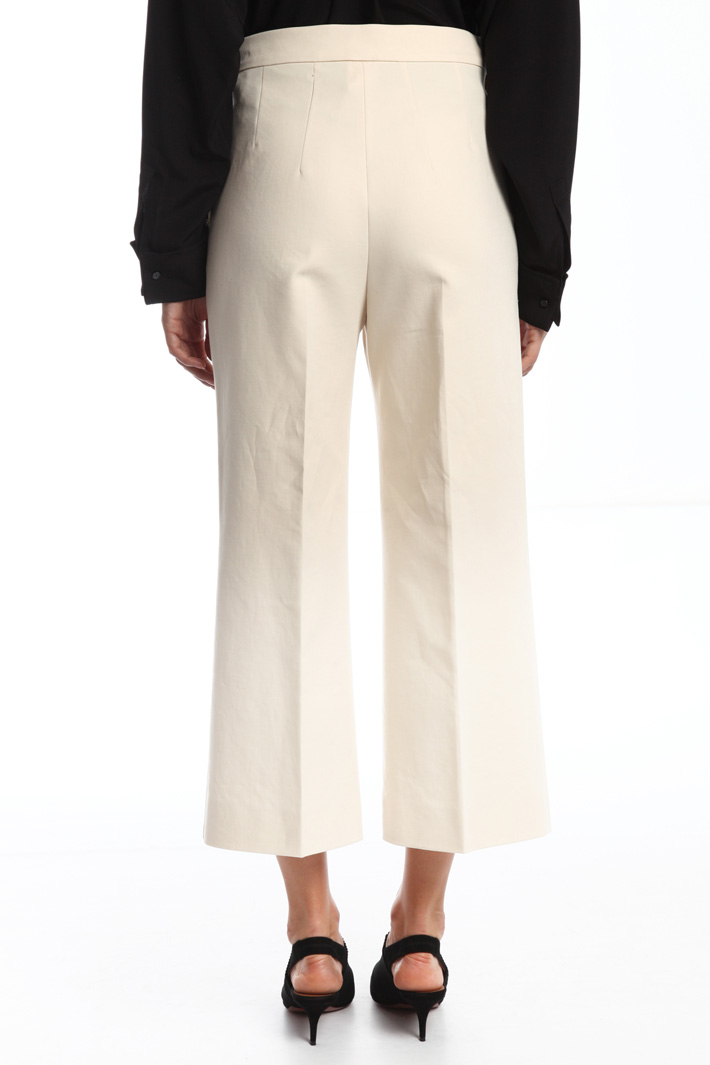Pantaloni con bottoni Diffusione Tessile Pantaloni con bottoni Diffusione Tessile