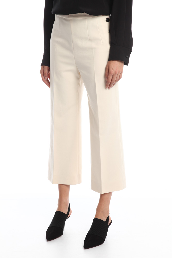 Pantaloni con bottoni Diffusione Tessile Pantaloni con bottoni Diffusione Tessile