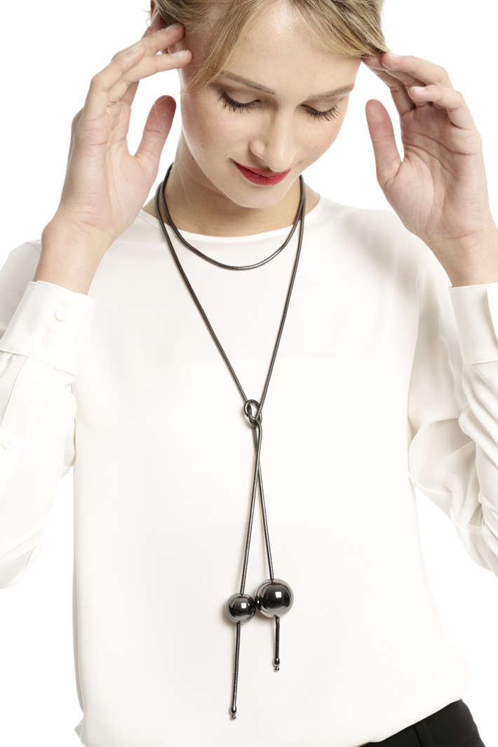 Collana a laccio Diffusione Tessile Collana a laccio Diffusione Tessile