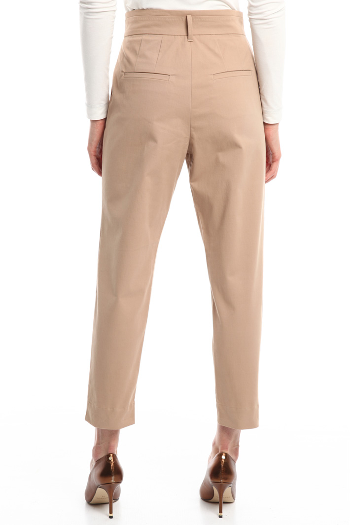 Pantalone a vita alta Diffusione Tessile Pantalone a vita alta Diffusione Tessile