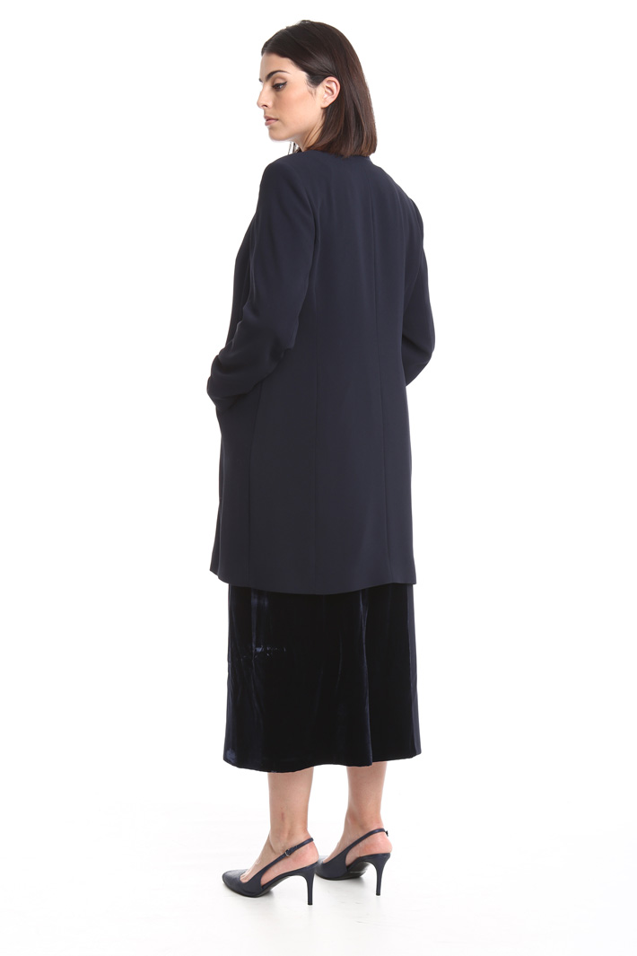 Giacca lunga in fluido crepe Diffusione Tessile Giacca lunga in fluido crepe Diffusione Tessile