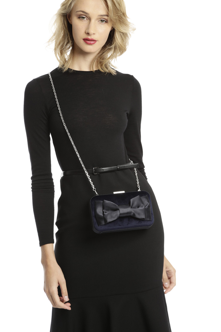 Clutch con maxi fiocco Diffusione Tessile Clutch con maxi fiocco Diffusione Tessile