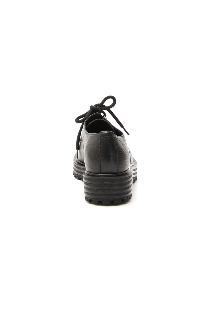 Stringate in pelle bottolata Diffusione Tessile Stringate in pelle bottolata Diffusione Tessile