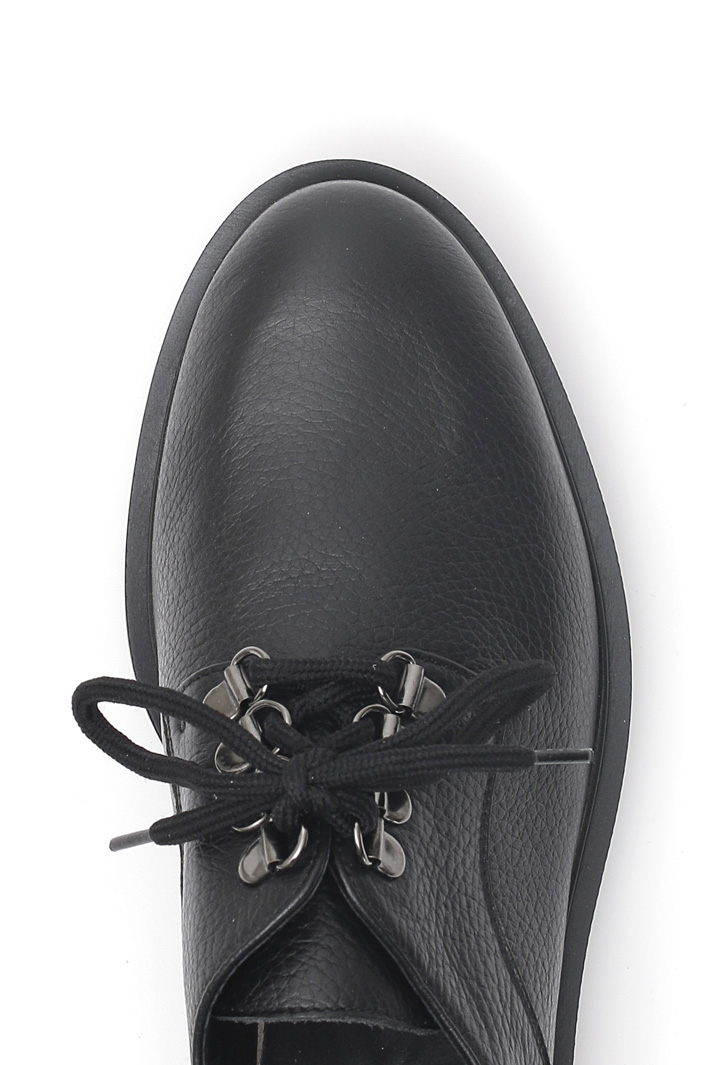 Stringate in pelle bottolata Diffusione Tessile Stringate in pelle bottolata Diffusione Tessile