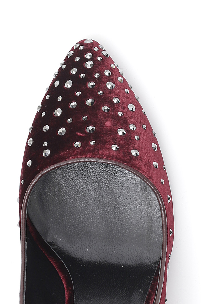 Dècolletè con strass applicati Diffusione Tessile Dècolletè con strass applicati Diffusione Tessile