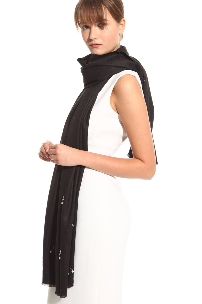 Sciarpa con perline applicate Diffusione Tessile Sciarpa con perline applicate Diffusione Tessile