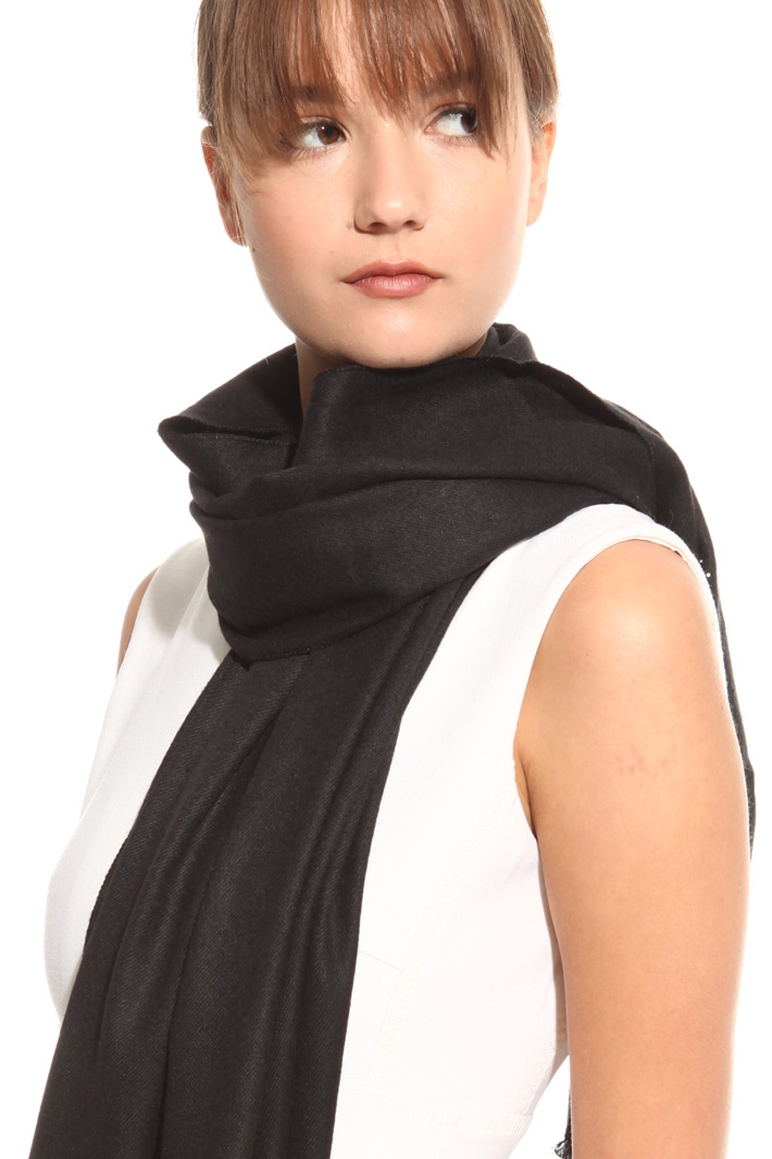Sciarpa con perline applicate Diffusione Tessile Sciarpa con perline applicate Diffusione Tessile