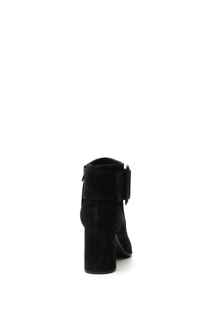 Stivaletto alto scamosciato Diffusione Tessile Stivaletto alto scamosciato Diffusione Tessile