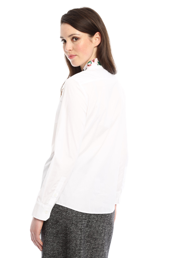 Camicia con colletto ricamato Diffusione Tessile Camicia con colletto ricamato Diffusione Tessile