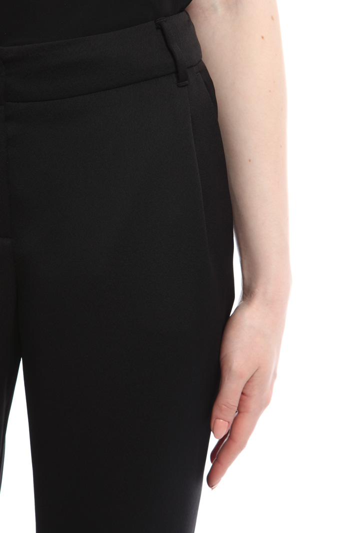 Pantaloni in enver satin Diffusione Tessile Pantaloni in enver satin Diffusione Tessile