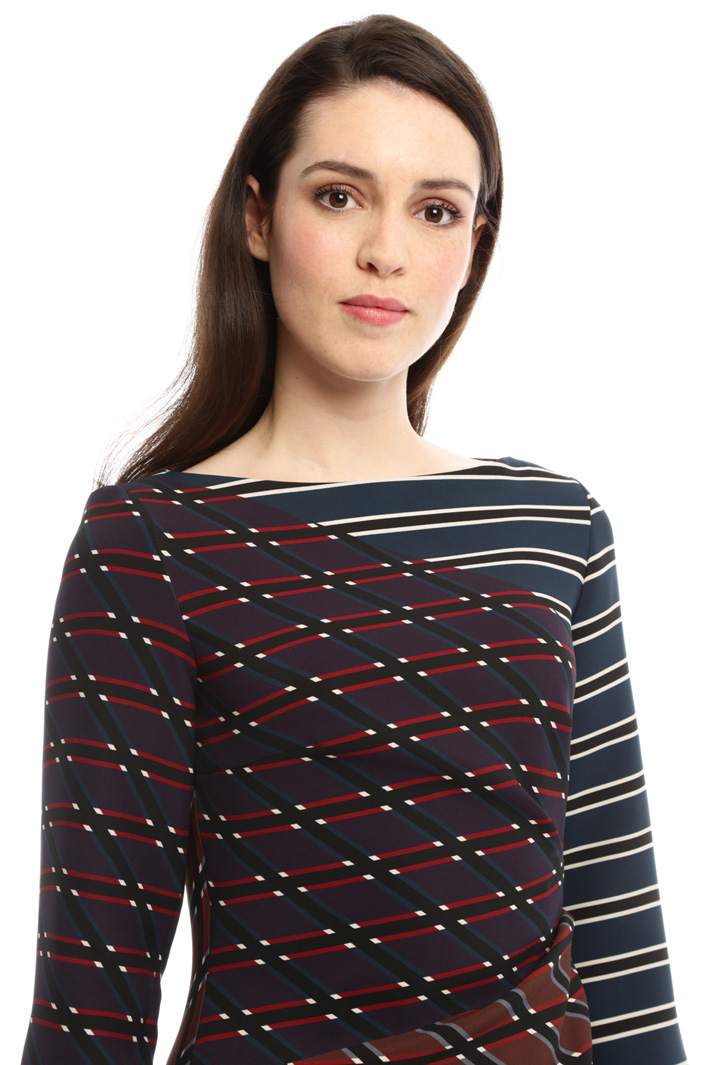 Abito con righe multicolor Diffusione Tessile Abito con righe multicolor Diffusione Tessile