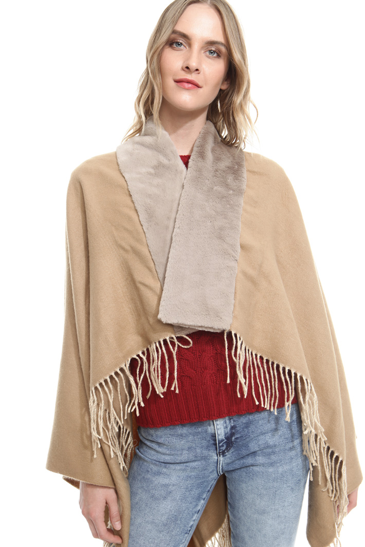Stola con bordo Diffusione Tessile Stola con bordo Diffusione Tessile