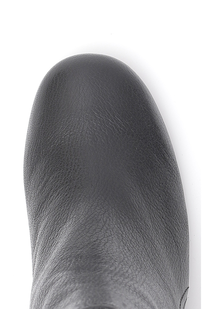 Stivaletto in pelle martellata Diffusione Tessile Stivaletto in pelle martellata Diffusione Tessile