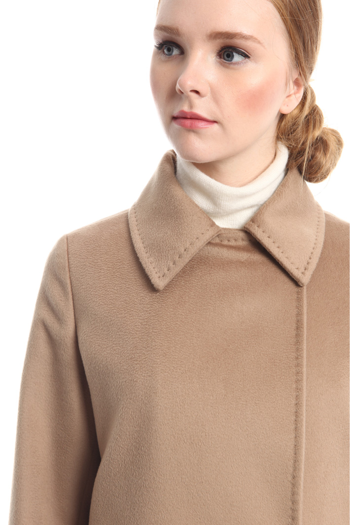 Cappotto doppiopetto in drap Diffusione Tessile Cappotto doppiopetto in drap Diffusione Tessile