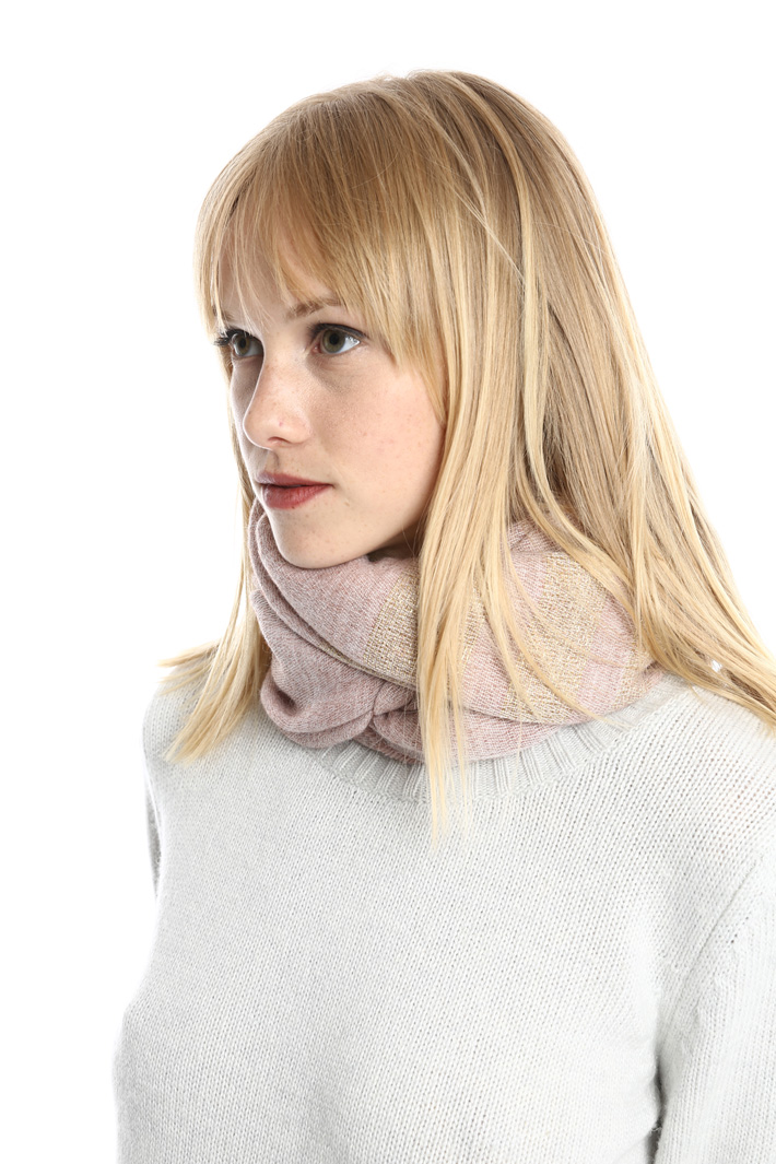 Sciarpa con righe lurex Diffusione Tessile Sciarpa con righe lurex Diffusione Tessile