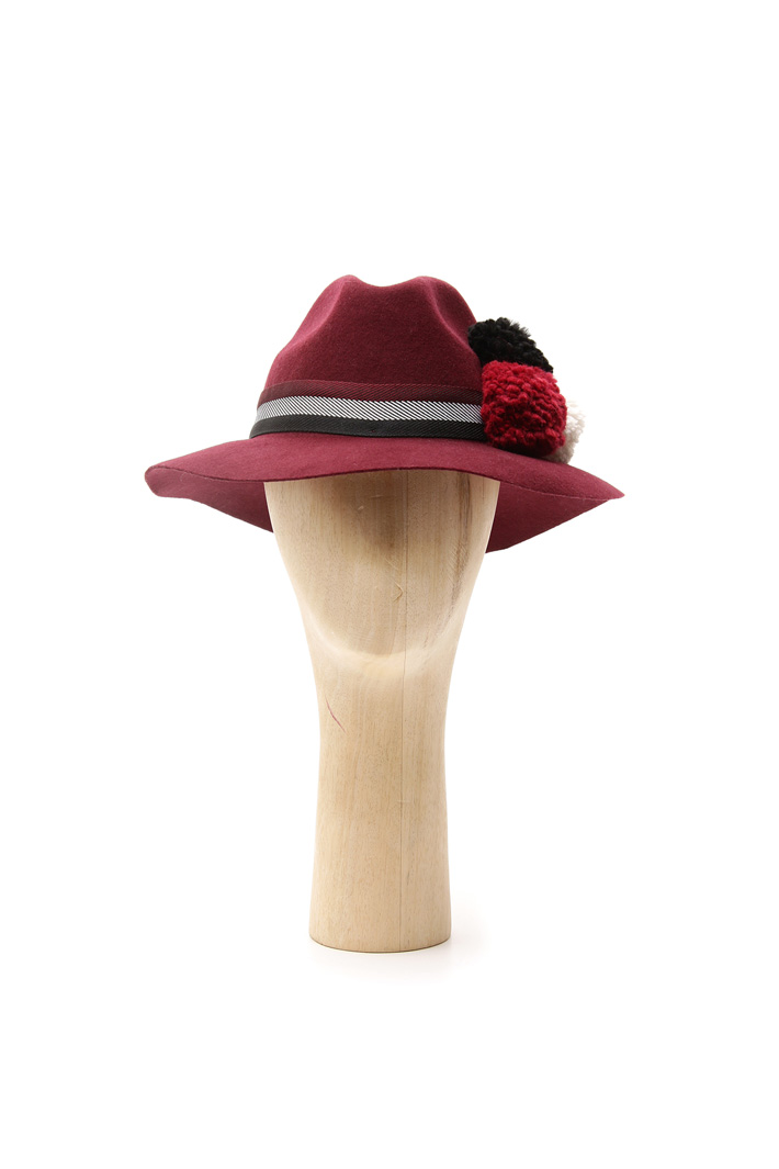 Fedora con pon pon Diffusione Tessile Fedora con pon pon Diffusione Tessile