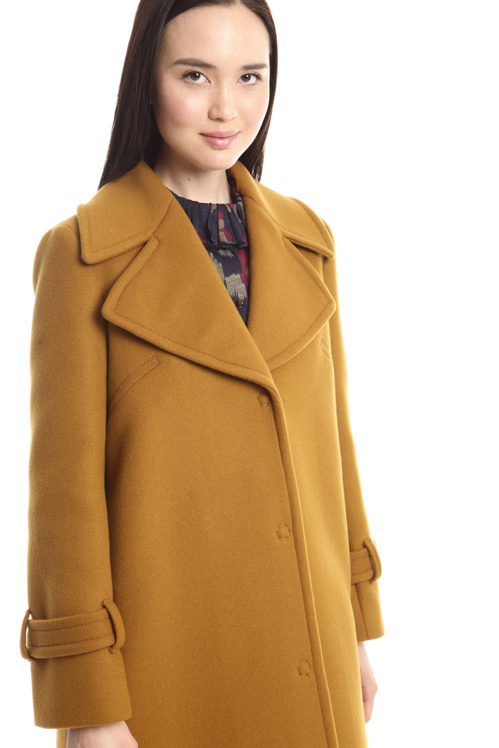 Cappotto con maxi revers Diffusione Tessile Cappotto con maxi revers Diffusione Tessile