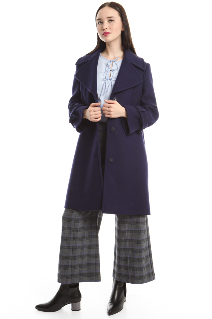 Cappotto con maxi revers Diffusione Tessile Cappotto con maxi revers Diffusione Tessile