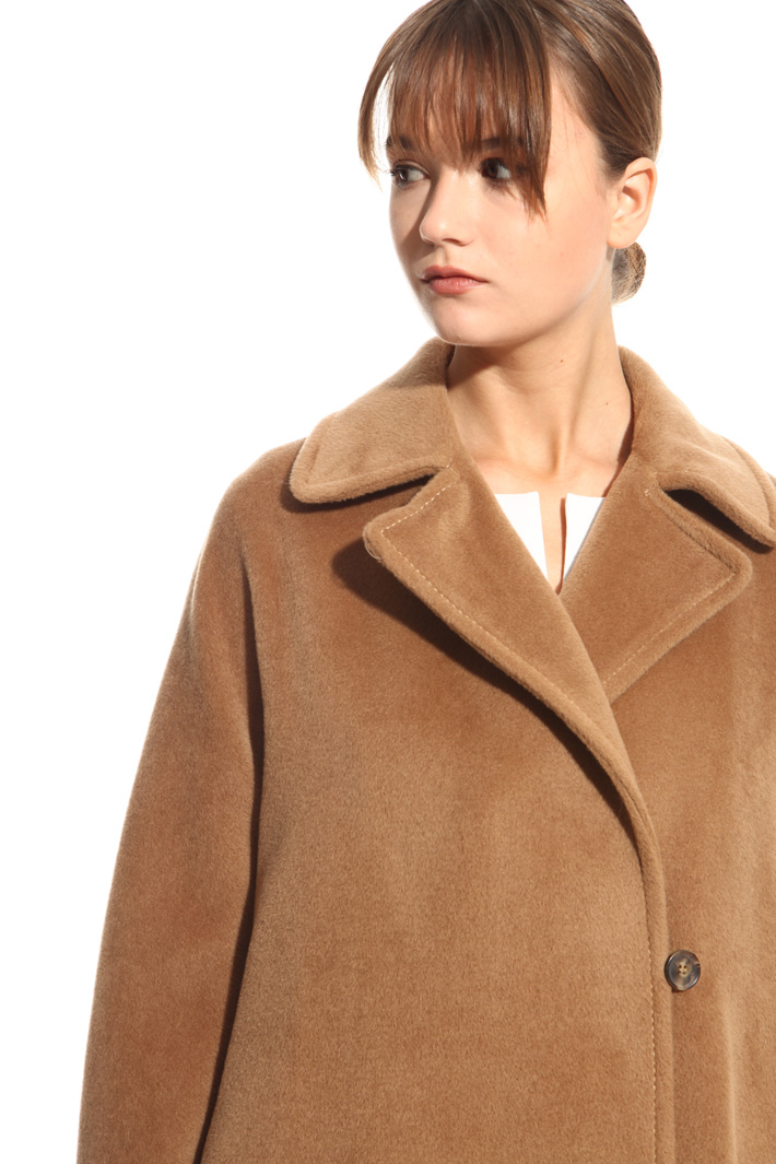 Cappotto con cintura abbinata Diffusione Tessile Cappotto con cintura abbinata Diffusione Tessile