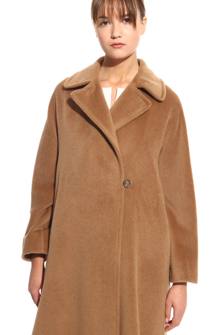Cappotto con cintura abbinata Diffusione Tessile Cappotto con cintura abbinata Diffusione Tessile