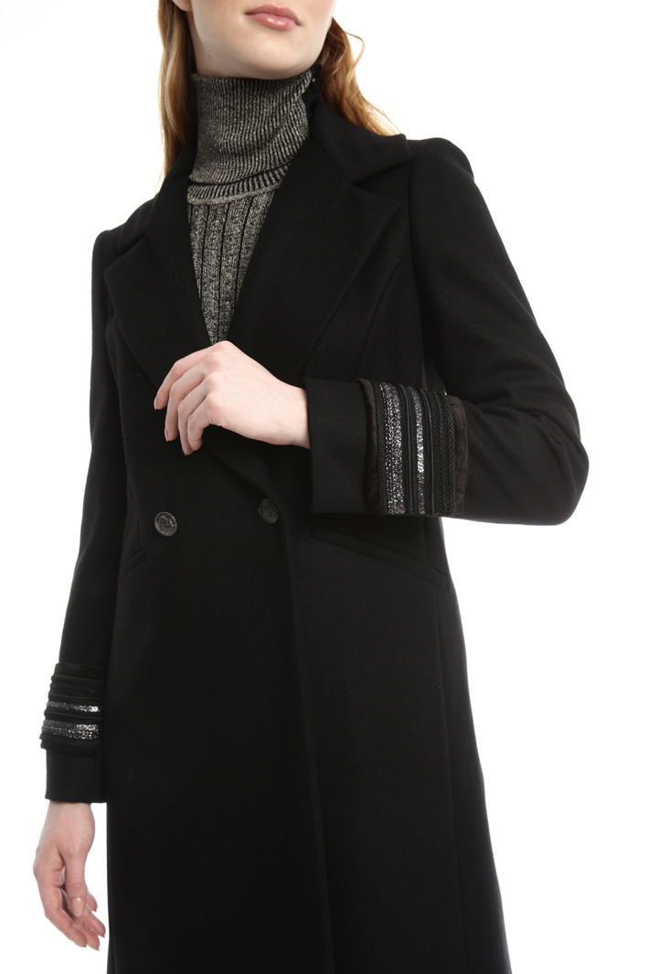 Cappotto con polsini gioiello Diffusione Tessile Cappotto con polsini gioiello Diffusione Tessile