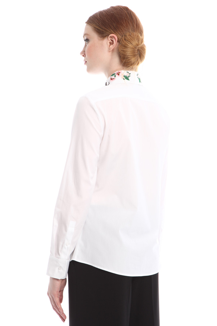 Camicia con colletto ricamato Diffusione Tessile Camicia con colletto ricamato Diffusione Tessile