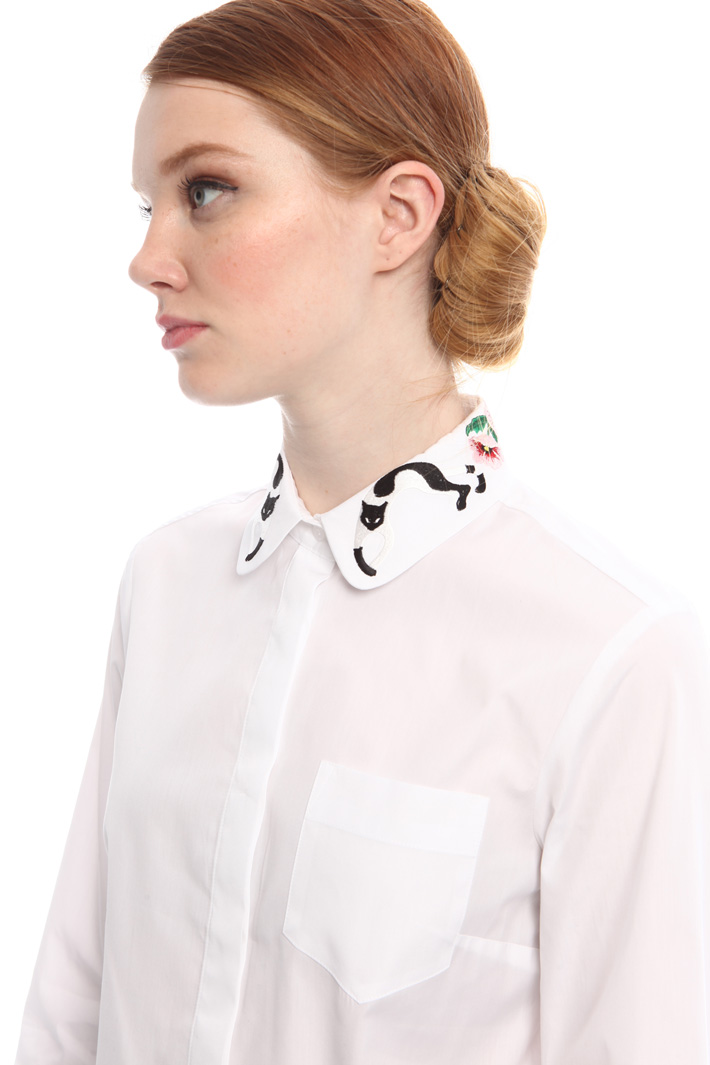 Camicia con colletto ricamato Diffusione Tessile Camicia con colletto ricamato Diffusione Tessile