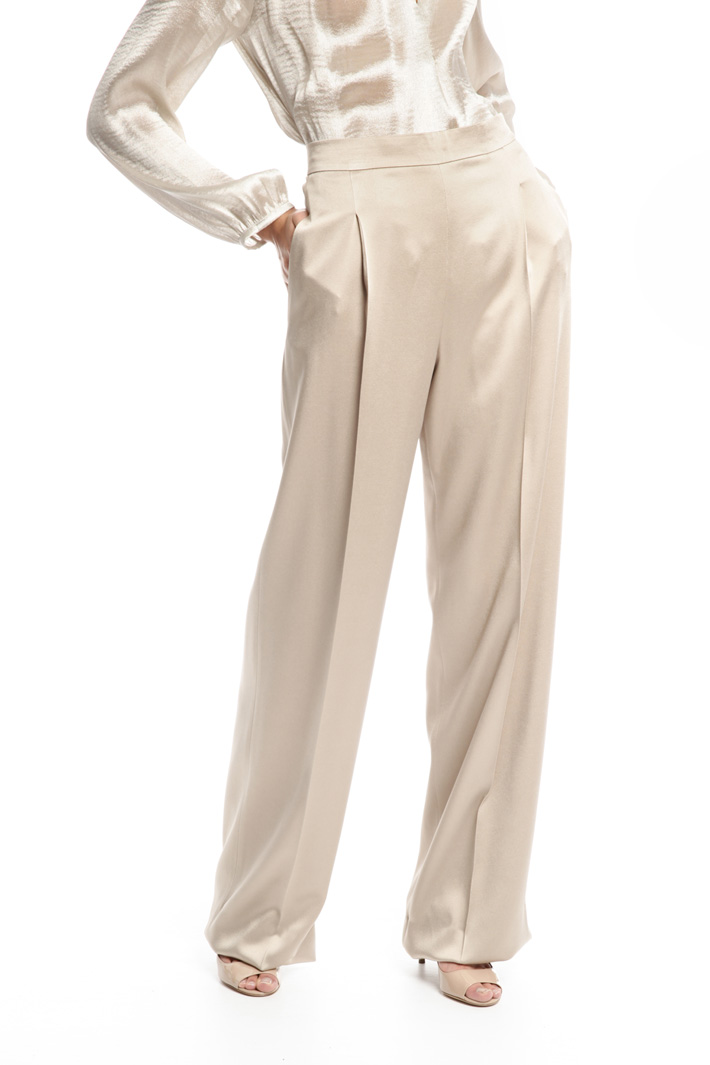 Pantaloni in envers satin Diffusione Tessile Pantaloni in envers satin Diffusione Tessile