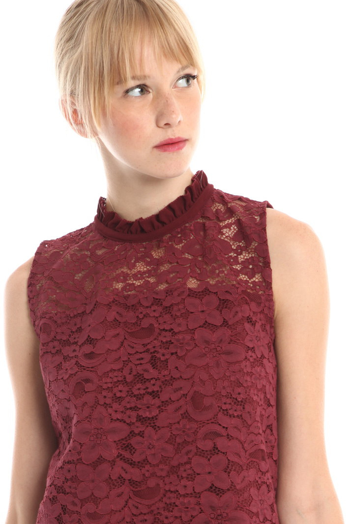 Top smanicato in pizzo Diffusione Tessile Top smanicato in pizzo Diffusione Tessile