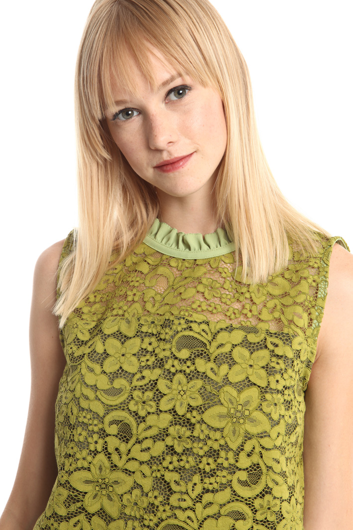 Top smanicato in pizzo Diffusione Tessile Top smanicato in pizzo Diffusione Tessile