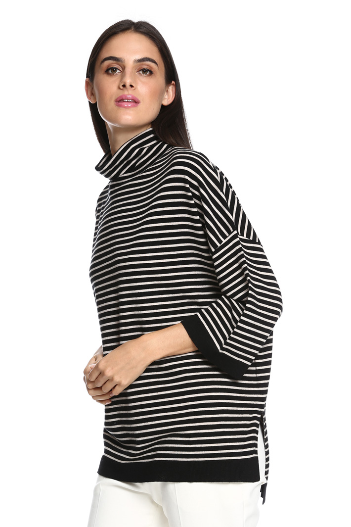 Maglia con manica a kimono Diffusione Tessile Maglia con manica a kimono Diffusione Tessile