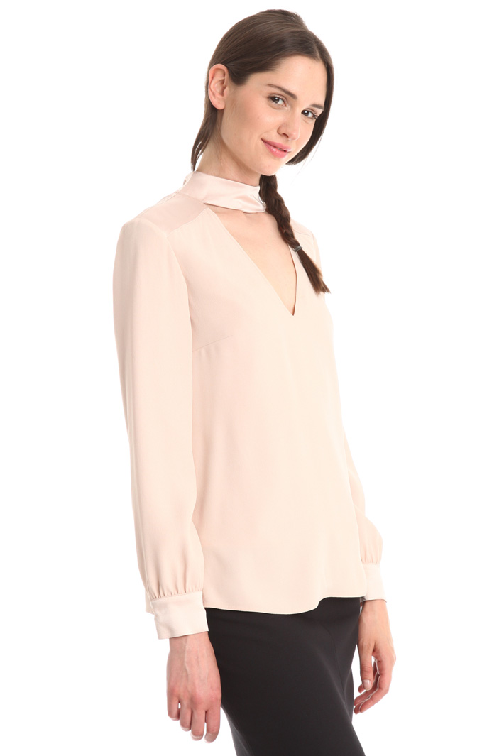 Blusa in crepe enver satin Diffusione Tessile Blusa in crepe enver satin Diffusione Tessile