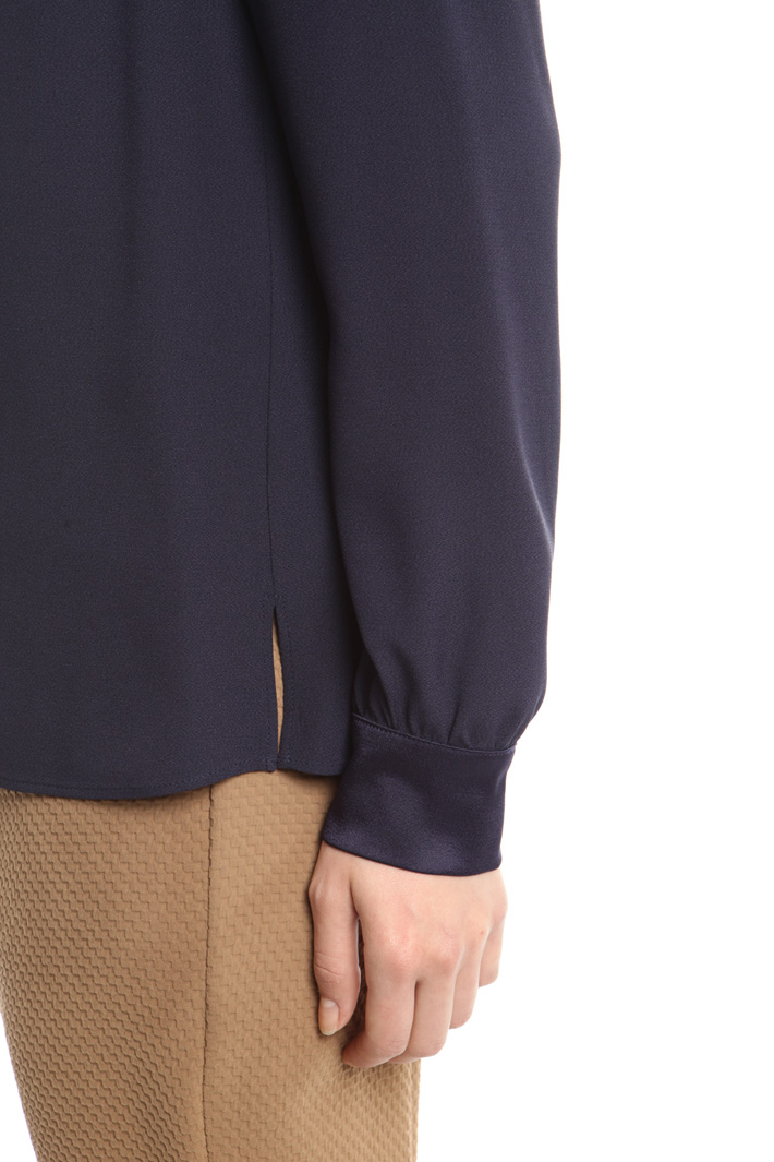 Blusa in crepe enver satin Diffusione Tessile Blusa in crepe enver satin Diffusione Tessile