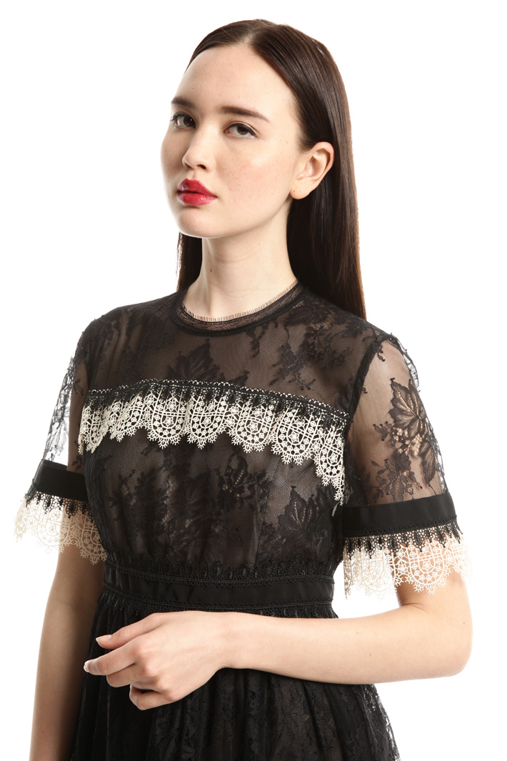 Abito princesse in pizzo Diffusione Tessile Abito princesse in pizzo Diffusione Tessile