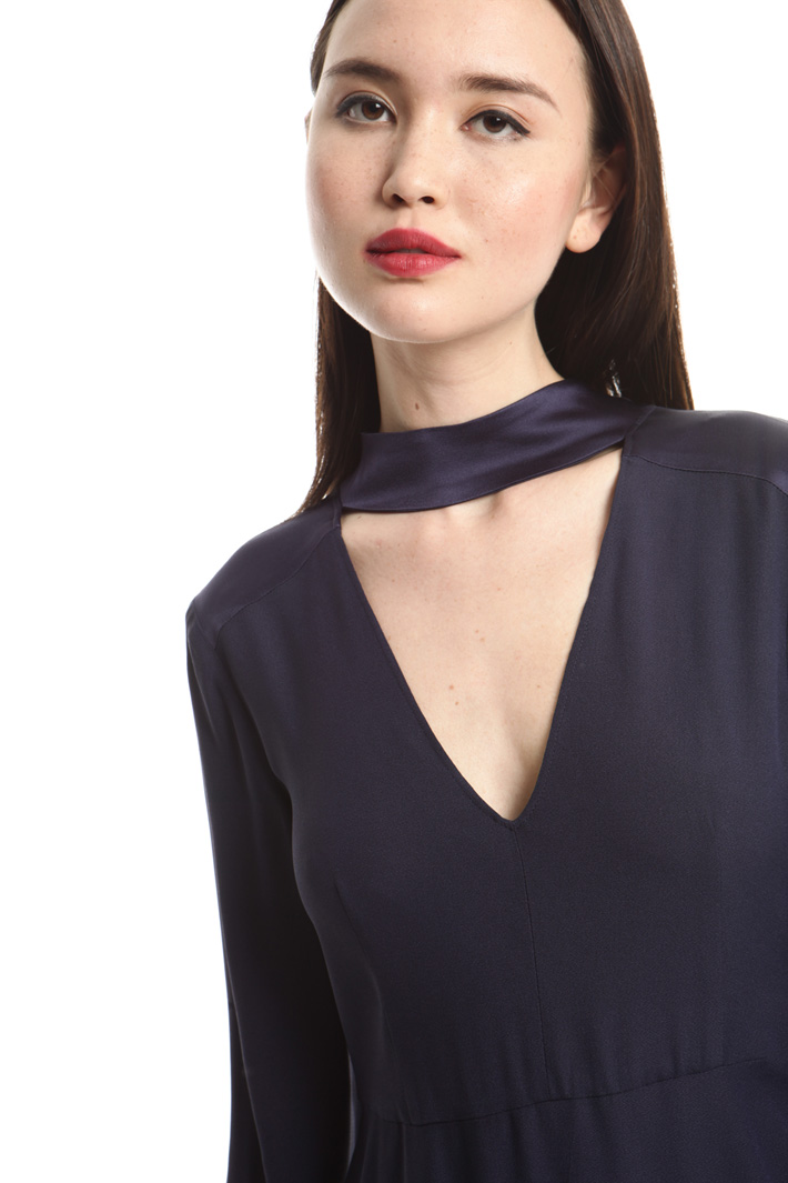 Abito in crepe enver satin Diffusione Tessile Abito in crepe enver satin Diffusione Tessile