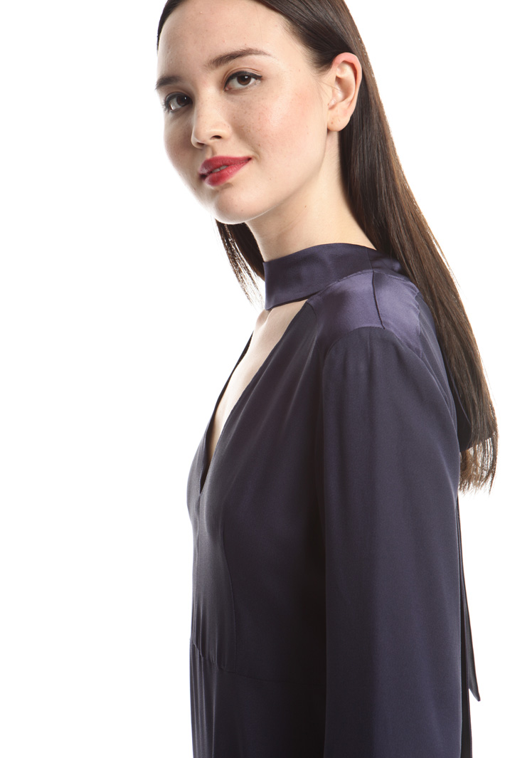 Abito in crepe enver satin Diffusione Tessile Abito in crepe enver satin Diffusione Tessile