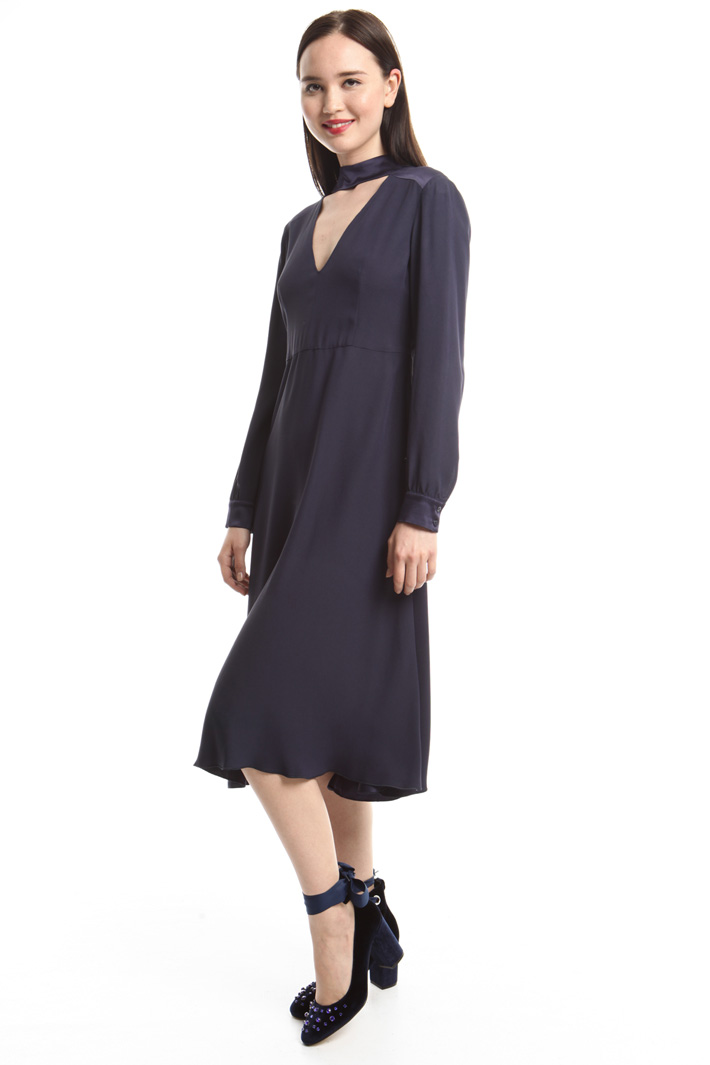 Abito in crepe enver satin Diffusione Tessile Abito in crepe enver satin Diffusione Tessile