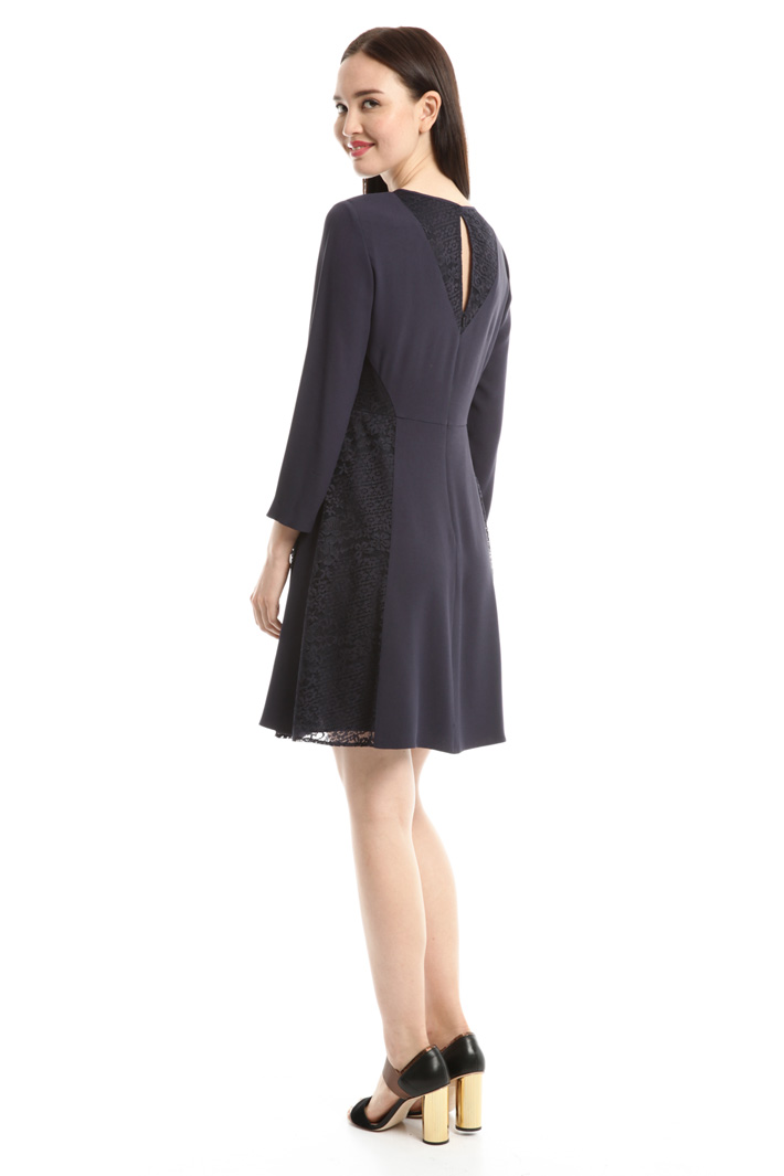 Abito in crepe enver satin Diffusione Tessile Abito in crepe enver satin Diffusione Tessile