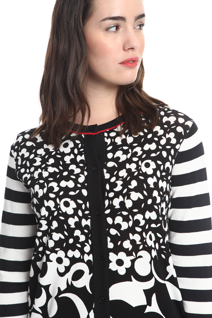 Stretch viscose cardigan Intrend Stretch viscose cardigan Intrend