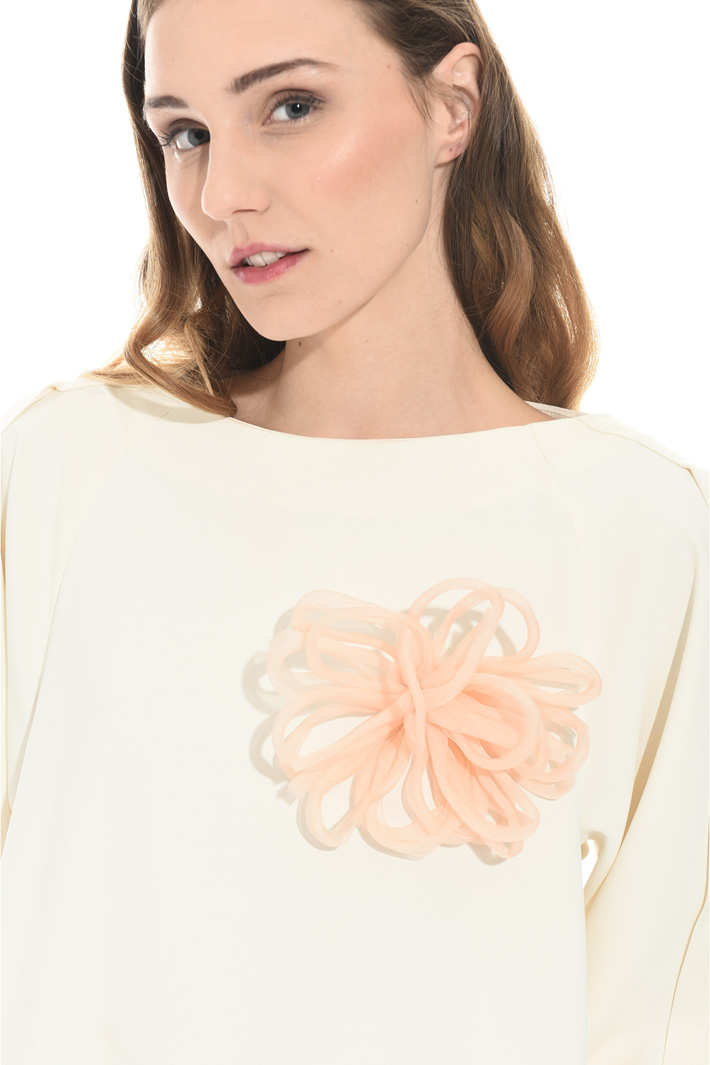 Organza flower brooch Diffusione Tessile Organza flower brooch Diffusione Tessile