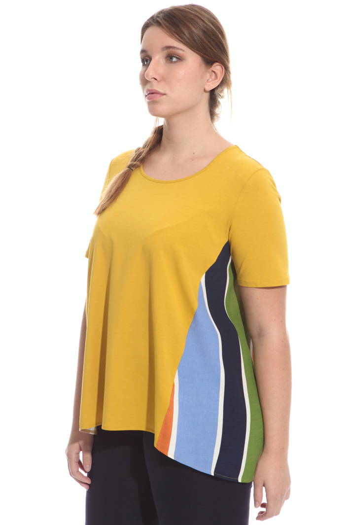 T-shirt con inserto crepe Intrend T-shirt con inserto crepe Intrend