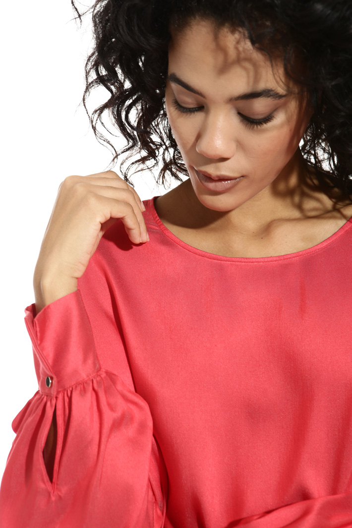 Puff sleeve blouse Intrend Puff sleeve blouse Intrend
