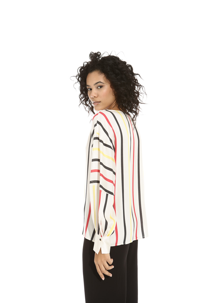 Puff sleeve blouse Intrend Puff sleeve blouse Intrend