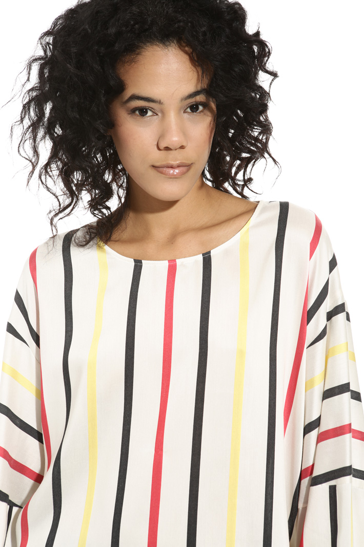 Puff sleeve blouse Intrend Puff sleeve blouse Intrend