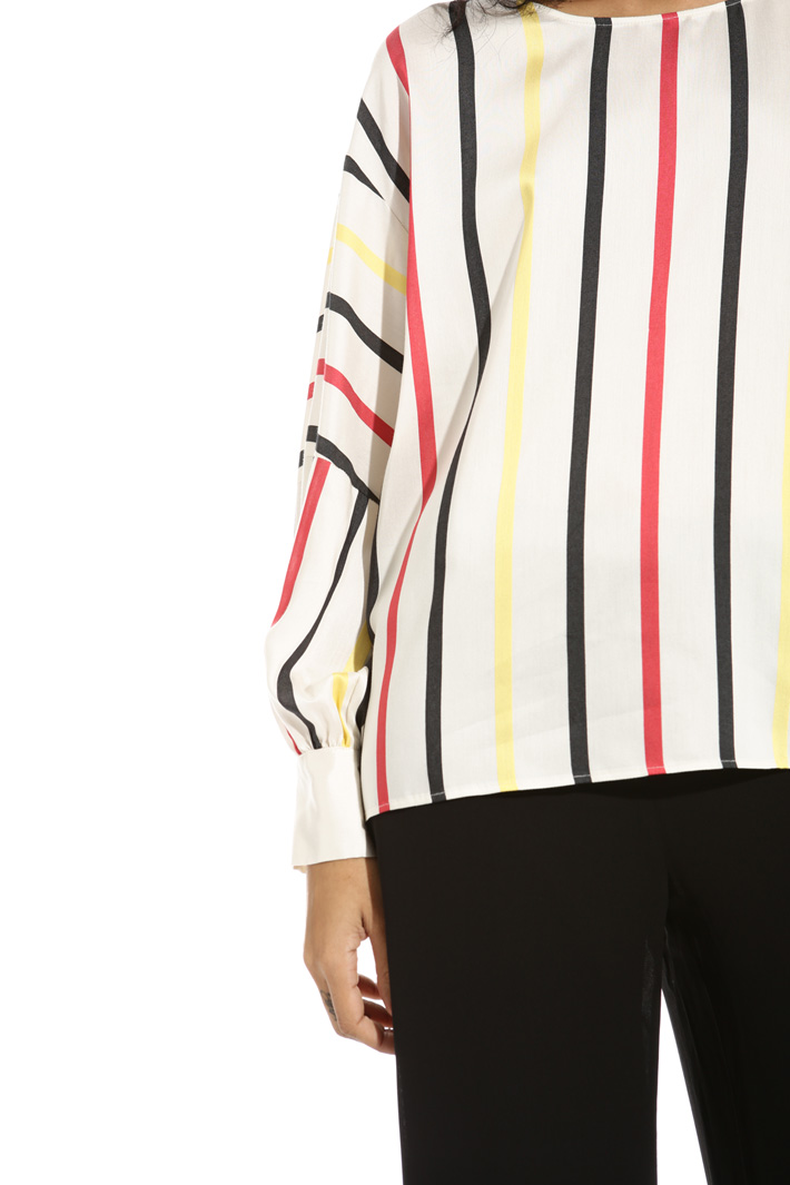 Puff sleeve blouse Intrend Puff sleeve blouse Intrend