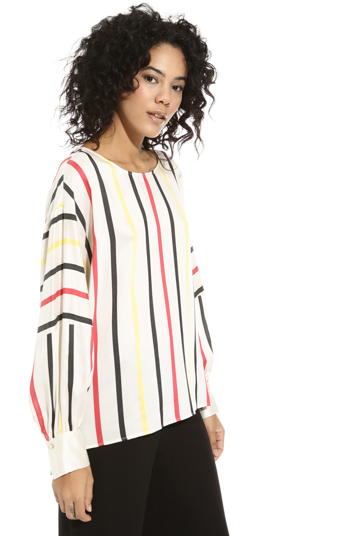 Puff sleeve blouse Intrend Puff sleeve blouse Intrend