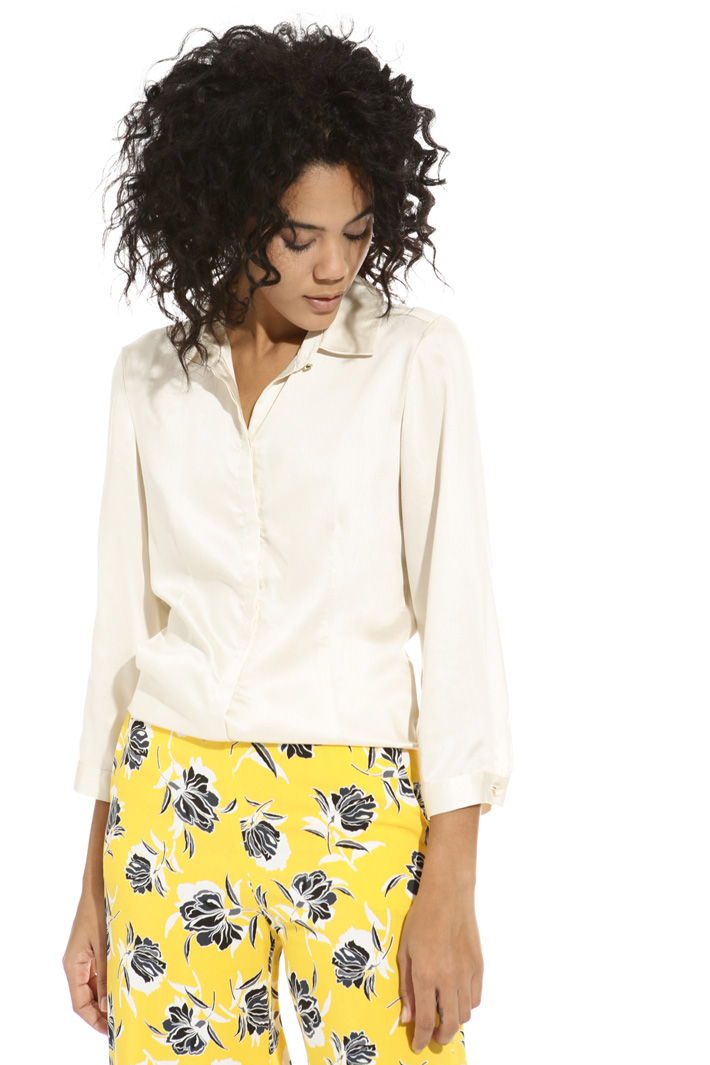 Viscose twill shirt Intrend Viscose twill shirt Intrend